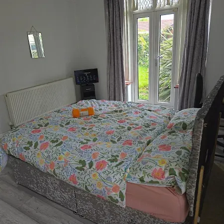Jusdor Six Bed Lovely In Filton Apartmán *