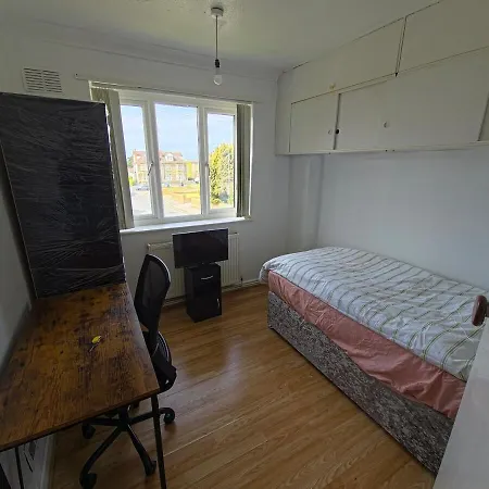 Jusdor Six Bed Lovely In Filton Apartmán *