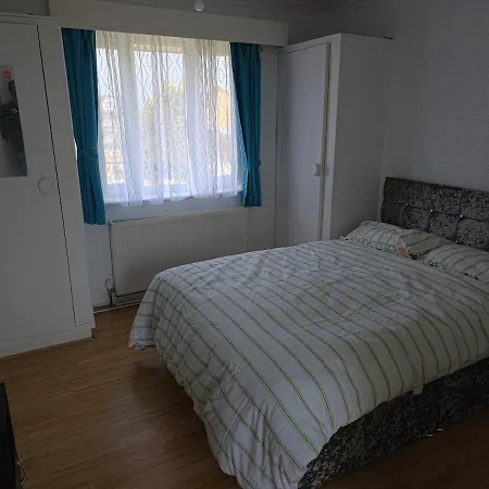 Apartmán Jusdor Six Bed Lovely In Filton Bristol
