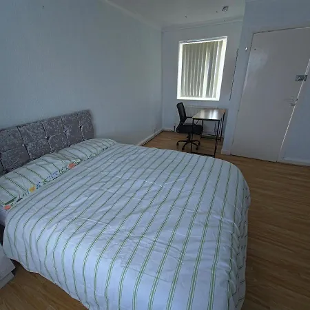 Jusdor Six Bed Lovely In Filton * Bristol