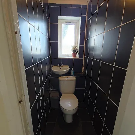 Jusdor Six Bed Lovely In Filton Apartmán *