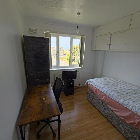 Jusdor Six Bed Lovely In Filton Bristol