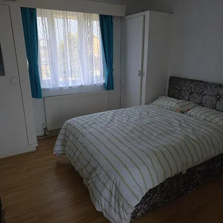 Jusdor Six Bed Lovely In Filton Apartmán Bristol