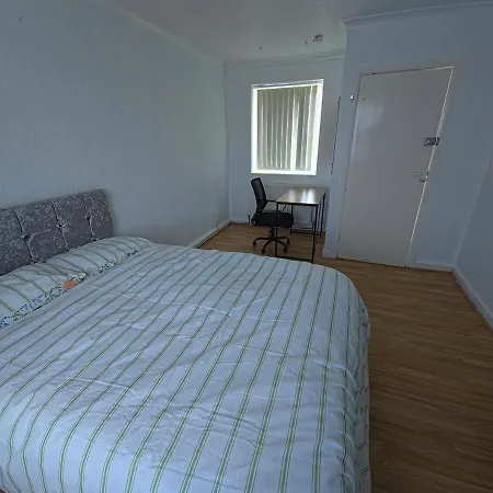 Jusdor Six Bed Lovely In Filton *