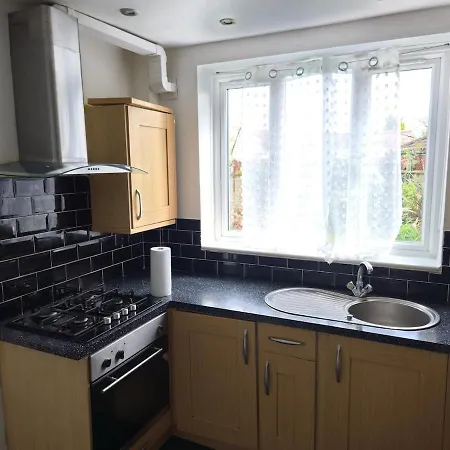 Jusdor Six Bed Lovely In Filton Apartmán