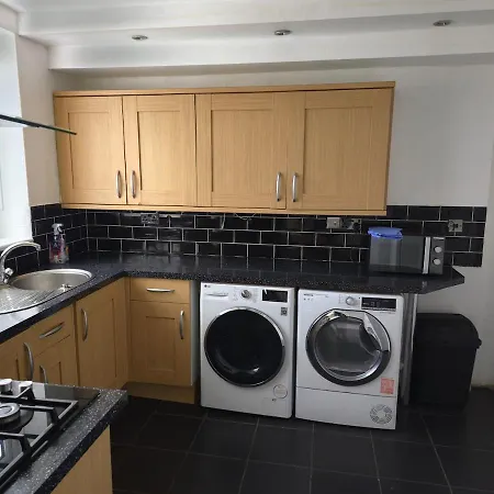 Jusdor Six Bed Lovely In Filton *