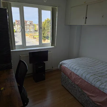 Jusdor Six Bed Lovely In Filton Apartmán *