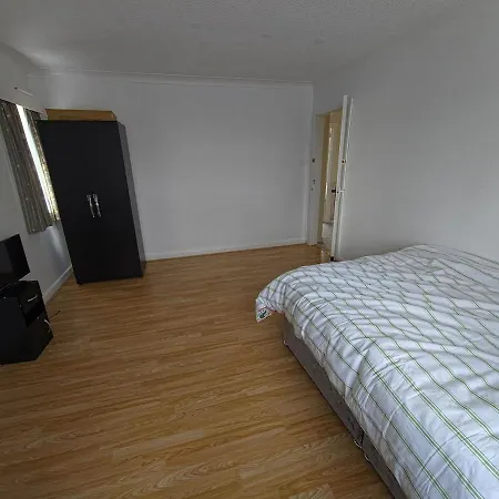 Jusdor Six Bed Lovely In Filton Bristol