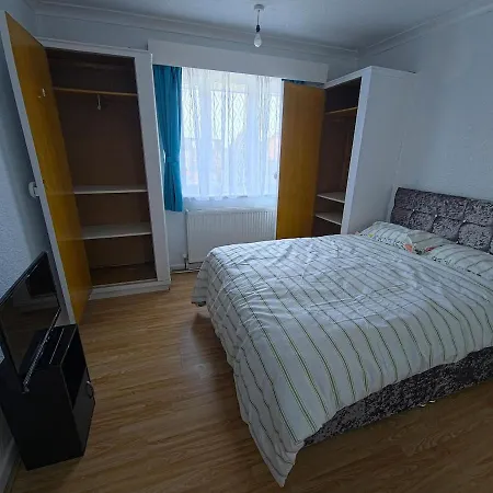 Apartmán Jusdor Six Bed Lovely In Filton *