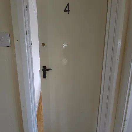 Jusdor Six Bed Lovely In Filton Apartmán