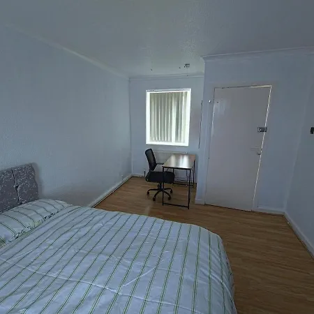 Jusdor Six Bed Lovely In Filton * Bristol